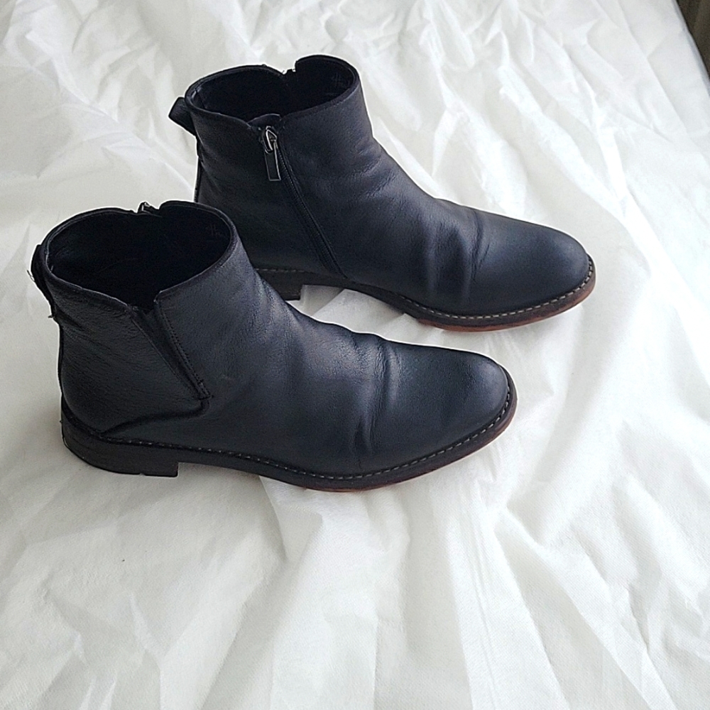 Franco Sarto booties 8.5 black leather upper